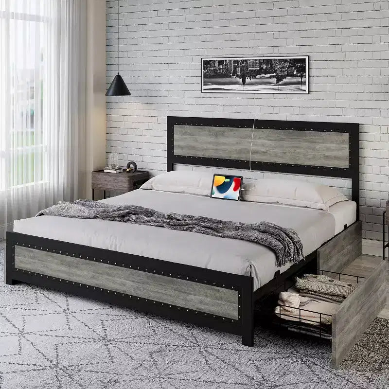 Letto a piattaforma con cassetti e testiera rivettata, grigio scuro/frassino lavato, matrimoniale/king size, per 1-2 persone