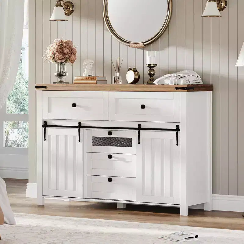 Credenza bianca da masseria con ante scorrevoli a fienile e 5 cassetti