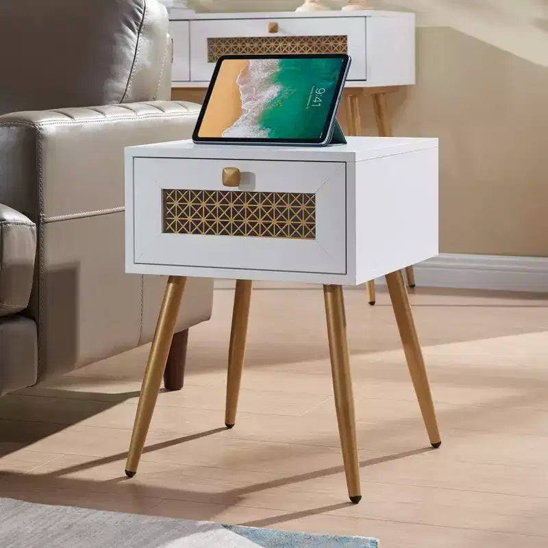 Tavolino da salotto Probe Hues Farmhouse con cassetto, piano impermeabile e design curvo