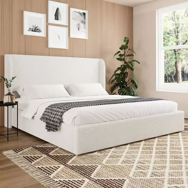 Struttura letto imbottita color crema in bouclé, con testiera, gambe in metallo e doghe – Per 1-2 persone