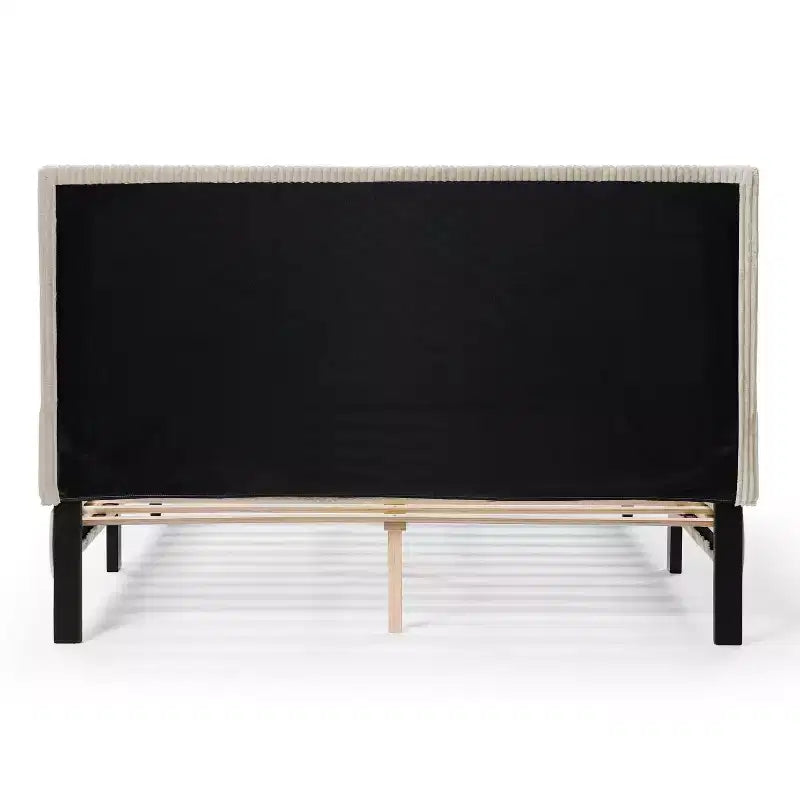 Letto a piattaforma Queen miBasics Beckman imbottito in velluto a coste con fodera rimovibile